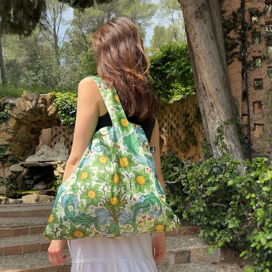 エコバッグ LOQI 正規品 Recycled Bag 撥水加工 トート型 大容量 折りたたみ ローキー MUSEUM Collection ウィリアム モリス/オーチャード、ディアル |  | 02