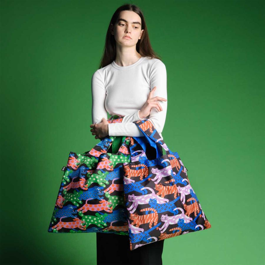 折りたたみトート エコバッグ LOQI 正規品 Recycled Bag Pouch Set 撥水加工 ポーチセット 大きめ ローキー ARTIST Collection グリッター・パワー / キャット | LOQI | 02