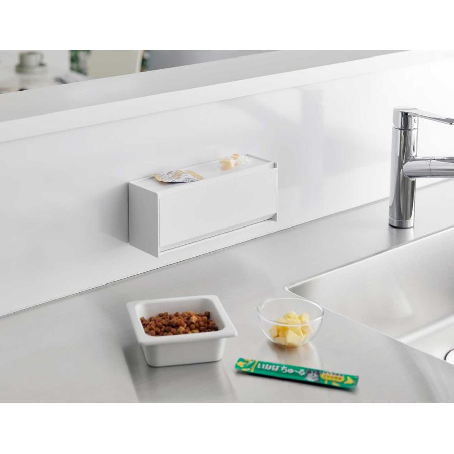 ペット用品 nooks ヌークス マグネットペットおやつ収納ケース 蓋付き スタッキング可 犬用 猫用 山崎実業 正規品 1983 ホワイト | 山崎実業 | 02