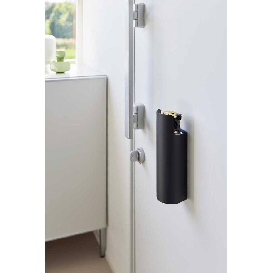 スプレーホルダー tower タワー マグネット目隠しスプレーホルダー 壁付け 壁掛け マグネット収納 スプレー缶ホルダー 山崎実業 正規品 8238 ブラック | tower | 02