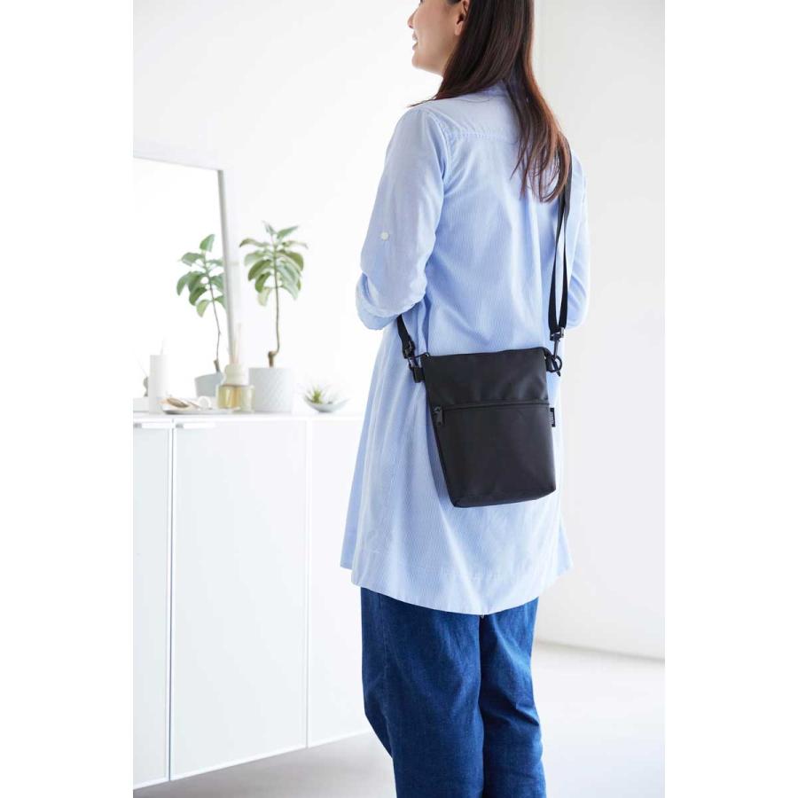 ミニエコバッグ tower タワー コンビニちょい買い保冷＆保温バッグ 保冷剤ポケット 保冷保温 ショルダー 山崎実業 正規品 10166 ブラック | tower | 05