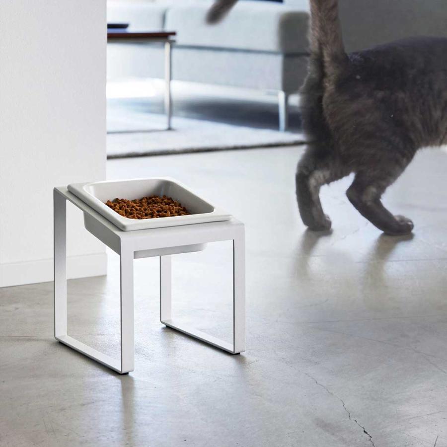 ペットフードボウル nooks ヌークス ペットフードボウルスタンド 斜めハイタイプ 犬猫用 ウォーターボウル ペット用品 山崎実業 正規品 10035 ホワイト | 山崎実業