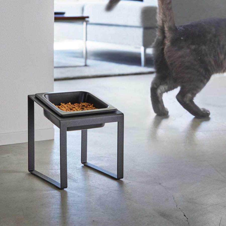 ペットフードボウル nooks ヌークス ペットフードボウルスタンド 斜めハイタイプ 犬猫用 ウォーターボウル ペット用品 山崎実業 正規品 10036 ブラック | 山崎実業