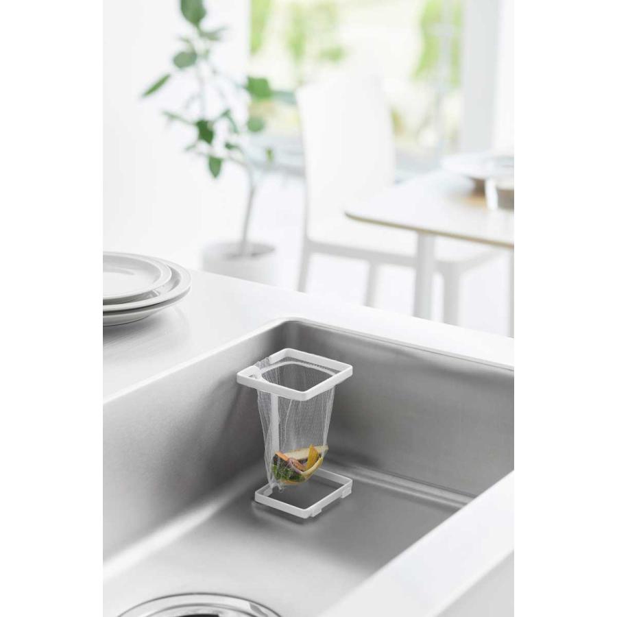水切りネット用ホルダー tower タワー コーナーに置ける水切りネットホルダー スクエア スリム コンパクト 三角コーナー 山崎実業 正規品 10205 ホワイト | tower | 03