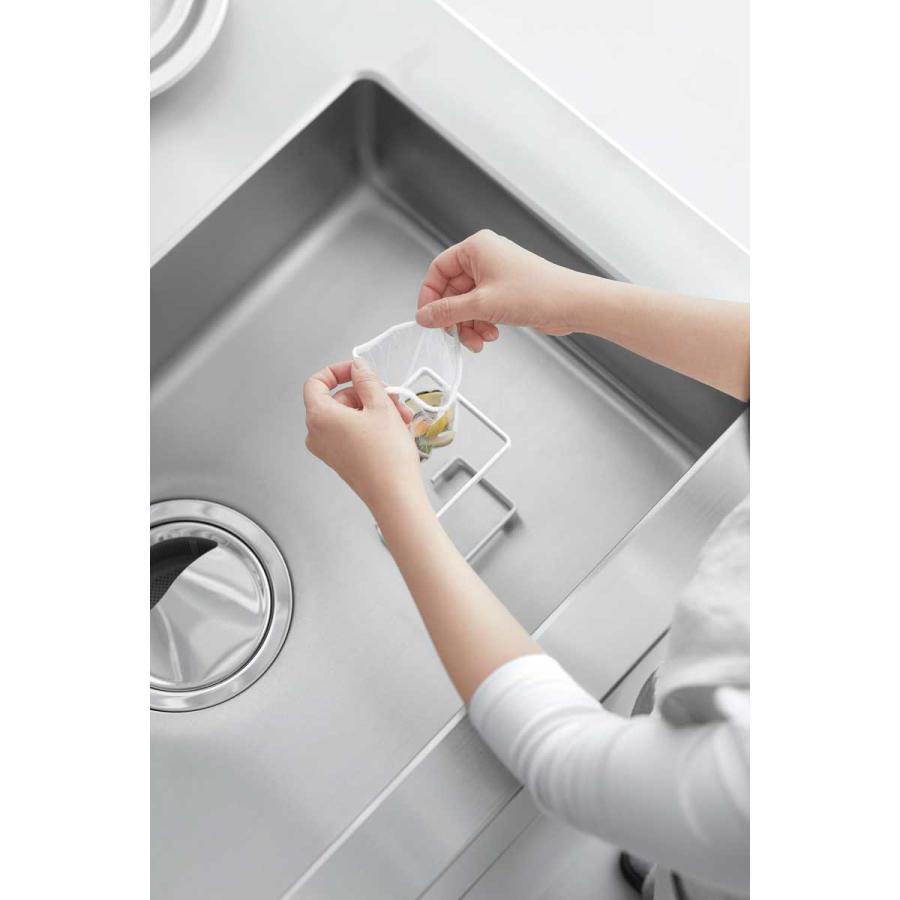 水切りネット用ホルダー tower タワー コーナーに置ける水切りネットホルダー スクエア スリム コンパクト 三角コーナー 山崎実業 正規品 10205 ホワイト | tower | 06