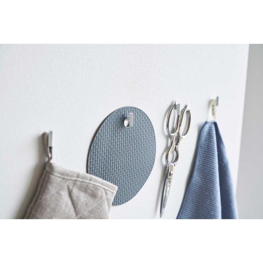 壁掛けフック tower タワー 2本の針で抜けにくいフック画鋲 S 4個組 石膏ボード用フック ピンフック 山崎実業 正規品 1923 ホワイト | tower | 04