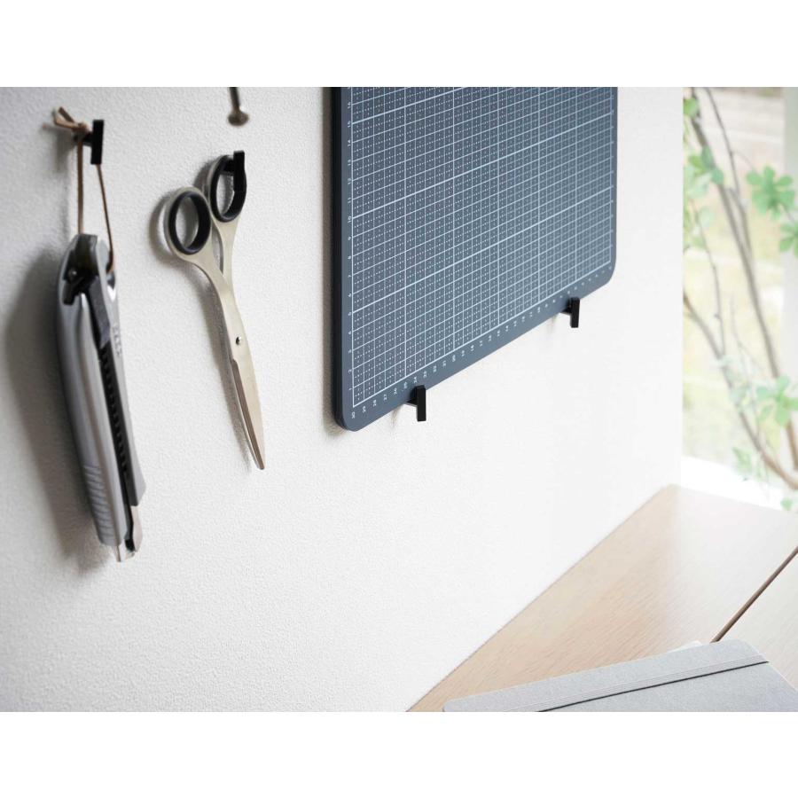 壁掛けフック tower タワー 2本の針で抜けにくいフック画鋲 S 4個組 石膏ボード用フック ピンフック 山崎実業 正規品 1924 ブラック | tower | 07