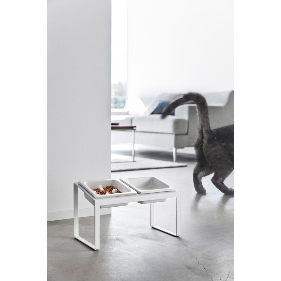 ペットフードボウル nooks ヌークス 早食い防止ペットフードボウルスタンドセット 斜めハイタイプ 陶器  犬猫用 ペット用品 山崎実業 正規品 10241 ホワイト | 山崎実業 | 02