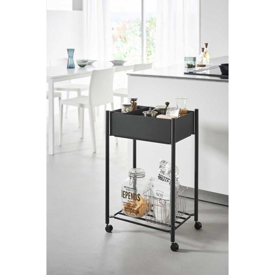 収納ワゴン tower タワー 小物トレー付き下段が棚の収納ワゴン 2段 トレー付き コンパクト キャスター付き 山崎実業 正規品 10186 ブラック | tower | 04