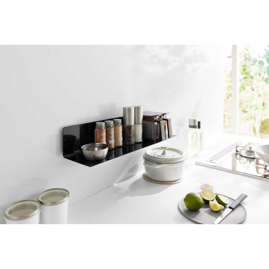 キッチン棚 tower タワー フィルムフックキッチン棚 ワイド 大きめ 壁付け 壁掛け ウォールラック 棚板 山崎実業 正規品 10411 ブラック | tower | 02