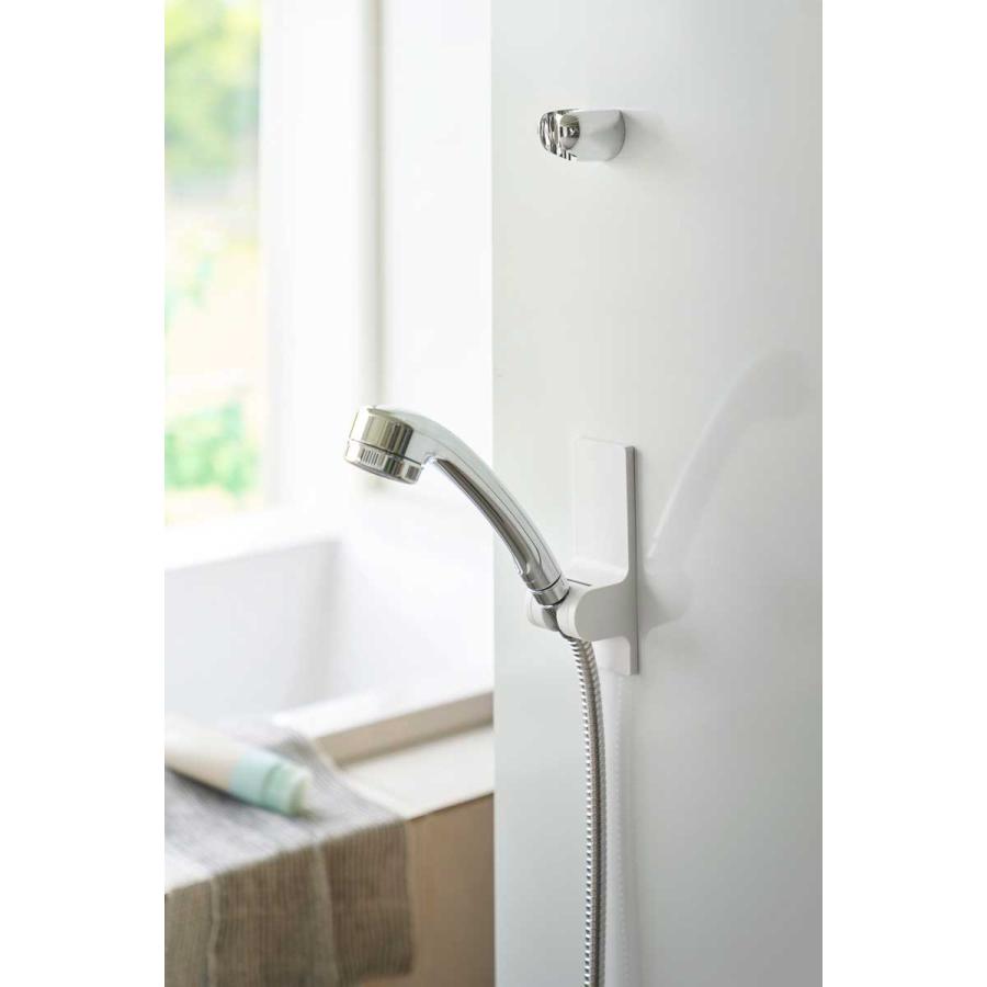 シャワーフック tower タワー 角度が調節できるマグネットシャワーホルダー 角度調節 シャワーハンガー 掛具 山崎実業 正規品 10286 ホワイト | tower | 02