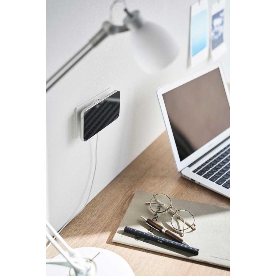 スマホ充電ホルダー tower タワー ウォールスマートフォン充電ホルダー 石こうボード壁対応 壁付け ワイヤレス充電器対応 山崎実業 10084 ホワイト | tower | 03
