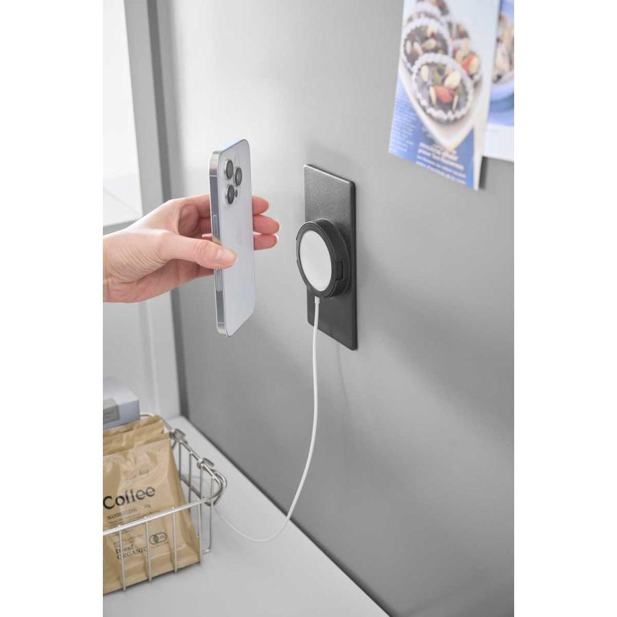 スマホ充電ホルダー tower タワー マグネットスマートフォン充電ホルダー 壁付け 壁掛け ワイヤレス充電器対応 山崎実業 正規品 10087 ブラック | tower | 03