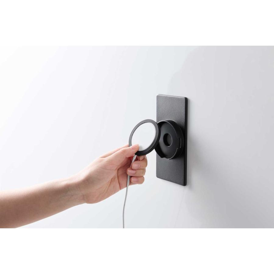 スマホ充電ホルダー tower タワー マグネットスマートフォン充電ホルダー 壁付け 壁掛け ワイヤレス充電器対応 山崎実業 正規品 10087 ブラック | tower | 06