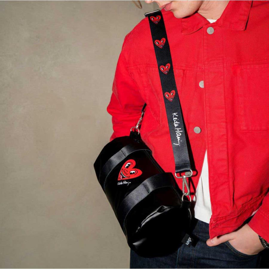 ボストンバッグ LOQI ローキー Metallic Mini Weekender ショルダーバッグ KEITH HARING キース・へリング/ブラック ハート フェイス | LOQI | 01