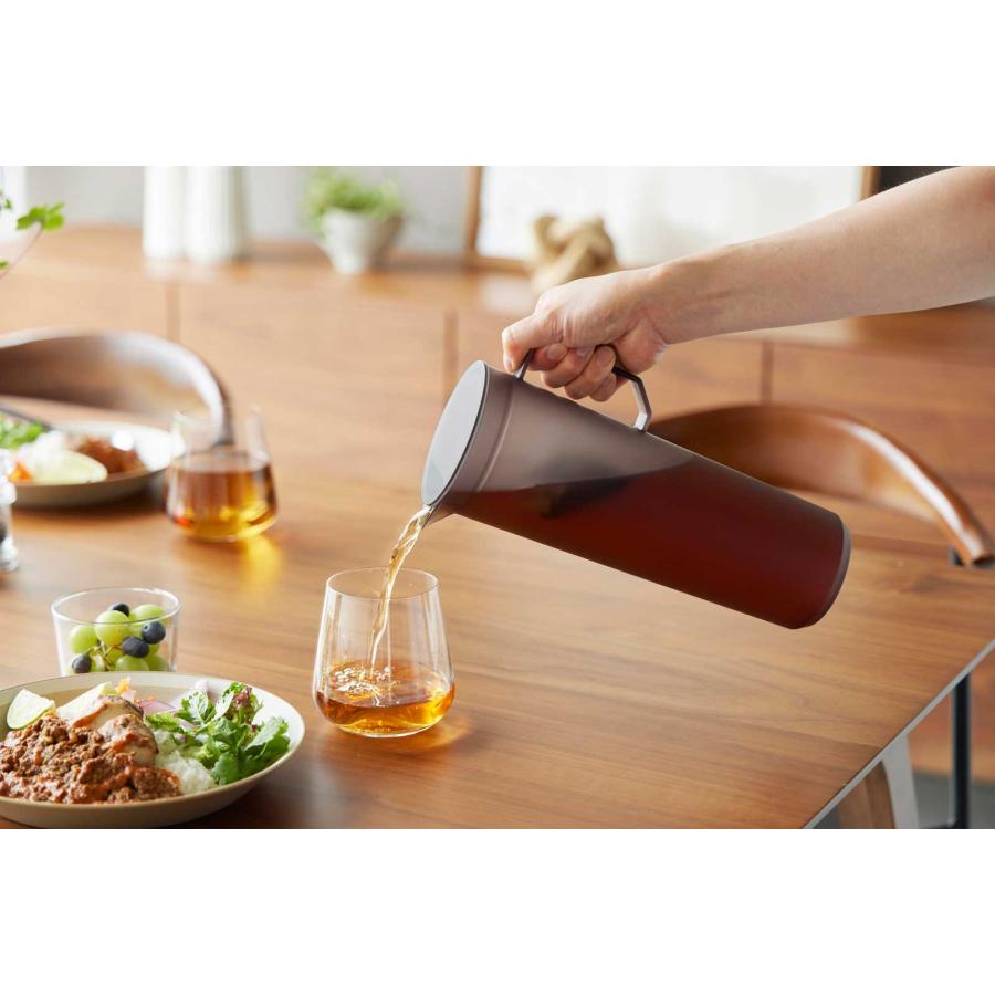 ピッチャー tower タワー 熱湯が注げる冷水筒 ラウンド 1.2L 熱湯・アルコール飲料対応 水差し 山崎実業 正規品 10687 ブラック | tower | 04