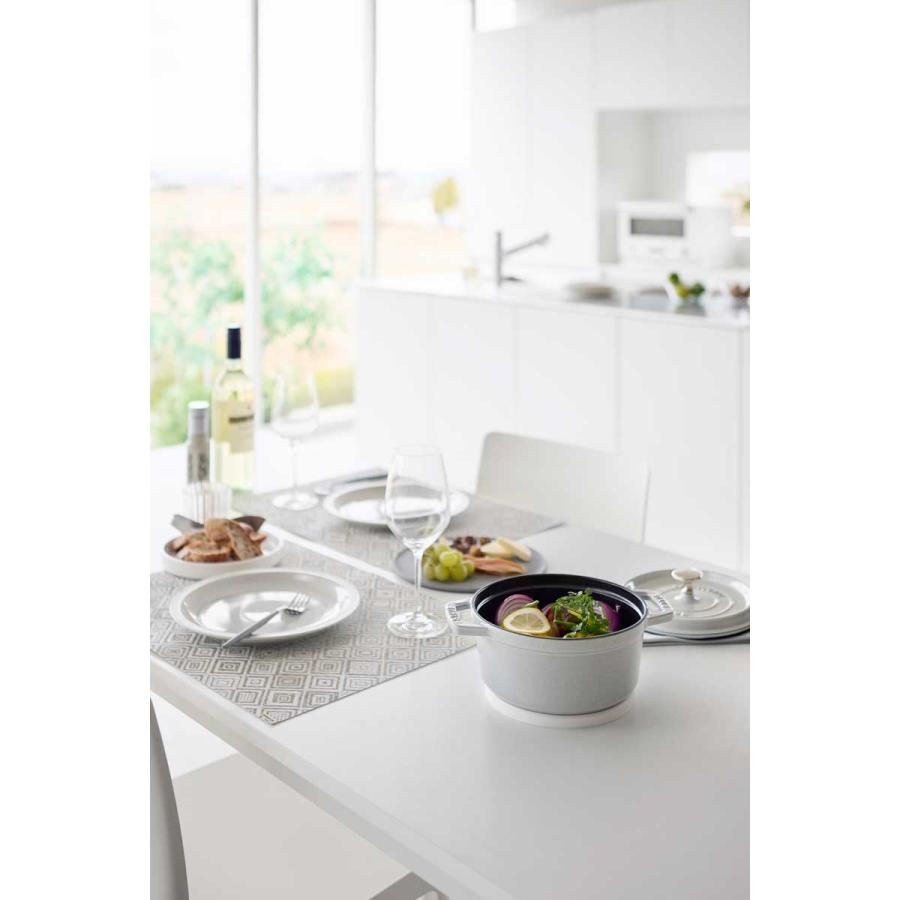 鍋敷き tower タワー マグネットシリコーン鍋敷き 丸型 マグネット内蔵 シリコン製 山崎実業 正規品 10318 ホワイト | tower | 02