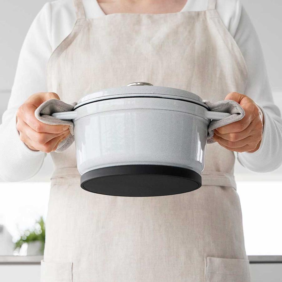 鍋敷き tower タワー マグネットシリコーン鍋敷き 丸型 マグネット内蔵 シリコン製 山崎実業 正規品 10319 ブラック | tower