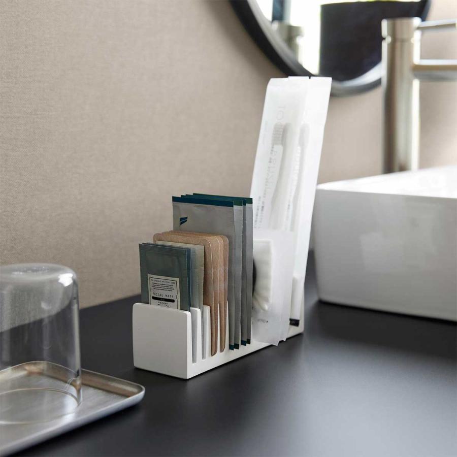 パウチスタンド tower タワー パウチ＆アメニティスタンド 縦型 化粧品サンプル アメニティ収納 洗面グッズ 山崎実業 正規品 10573 ホワイト | tower