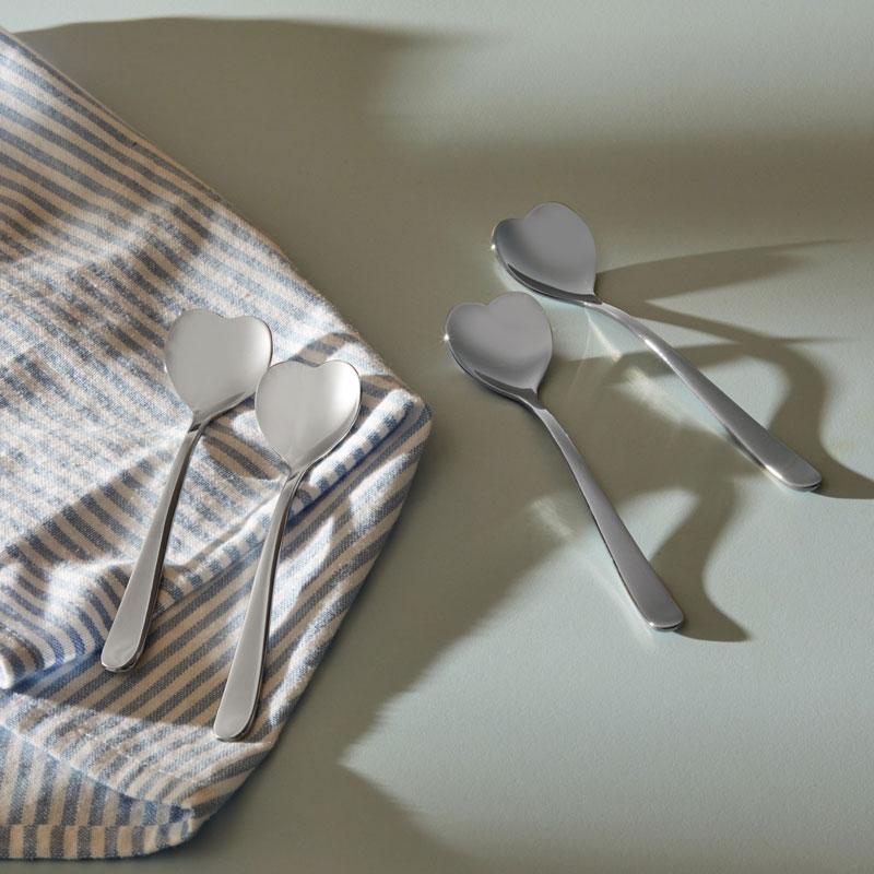 ALESSI MAMI サービングスプーンとフォークのセット　計4本 ALESSI（アレッシィ） ハート型 ティースプーン 4本セット シルバー