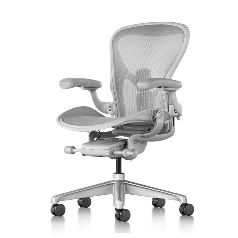【美品】アーロンチェア リマスタード Bサイズ ミネラル Herman Miller（ハーマンミラー） セール20%OFF アーロンチェア リ