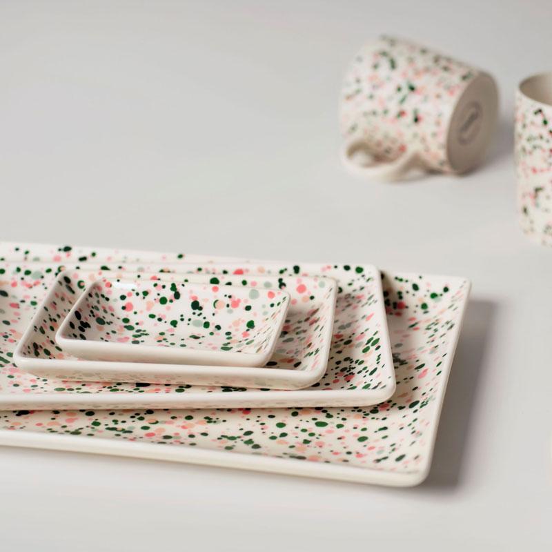 iittala イッタラ A4 プレート オイバ トイッカ ヘレ ピンク