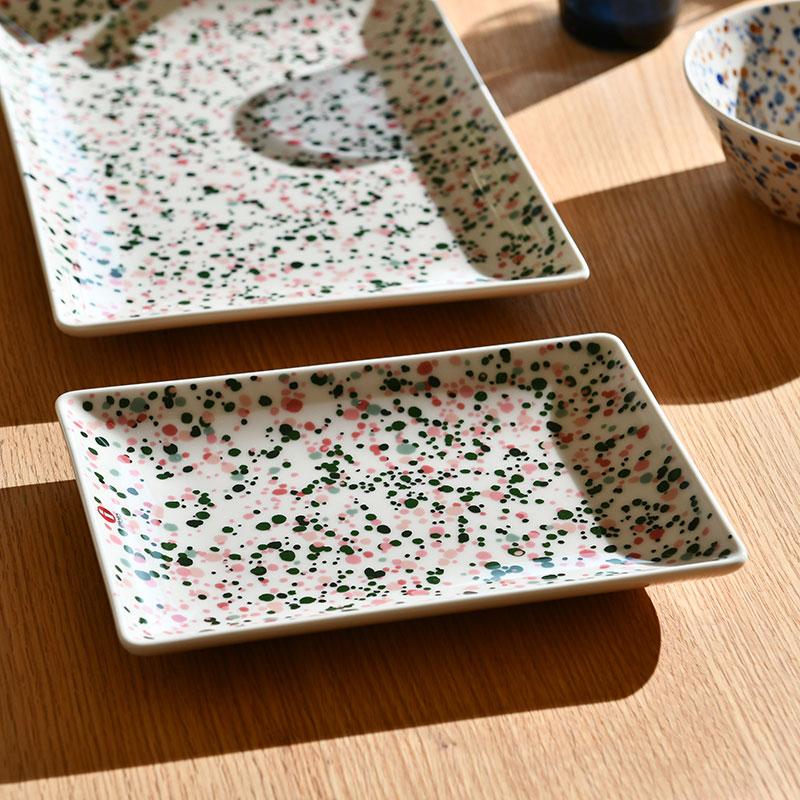 iittala（イッタラ） A5 プレート オイバ トイッカ ヘレ ピンク