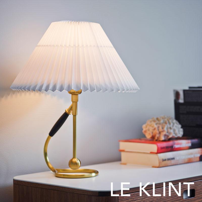 ブラス製テーブルランプ 装飾的カットアウト レクリント テーブルランプ ブラケット 306 LE KLINT CLASSIC ブラス