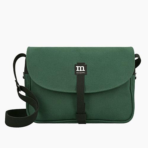 マリメッコ ショルダーバッグ 日本限定 グリーン Marimekko Magneettilaukku レディース メンズ 斜めがけ 無地 鞄 M 46 Cds R 通販 Yahoo ショッピング