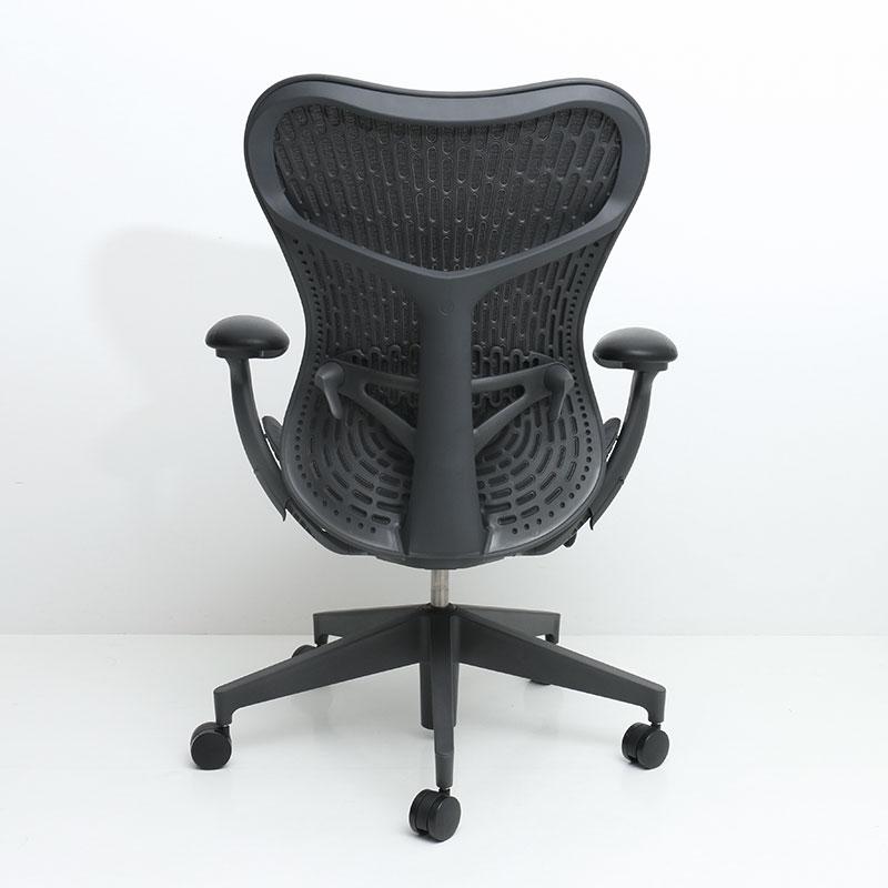 Herman Miller ミラ2チェア ハーマンミラー グラファイトベース Herman Miller ミラ2チェア ハーマンミラー グラファイトベース