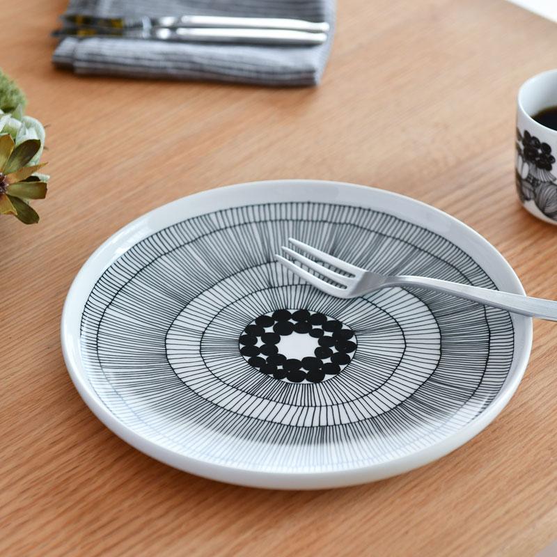 marimekko マリメッコ プレート 25cm シイルトラプータルハ 絵柄 marimekko マリメッコ プレート 25cm シイルトラプータルハ 絵柄