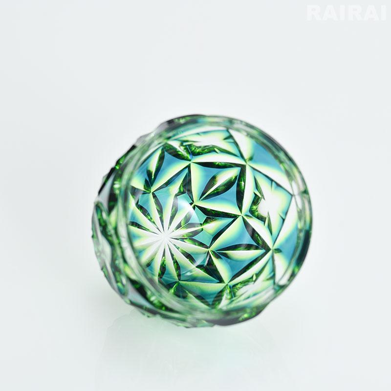 薩摩切子 二色猪口 大 cut206 蒼黄緑 二色衣 二色被せ 島津薩摩 薩摩切子 二色猪口 大 cut206 蒼黄緑 二色衣 二色被せ 島津薩摩