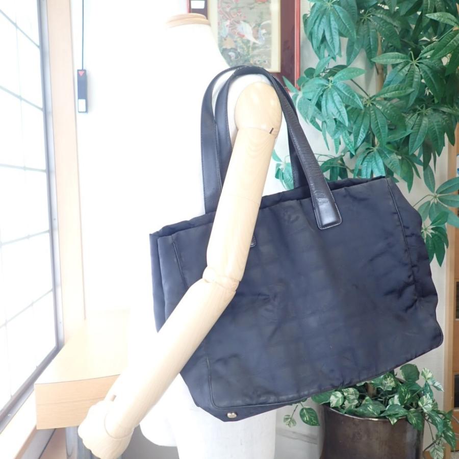 ニュートラベルライン シャネル トートMM ナイロン 黒 A15991 トート