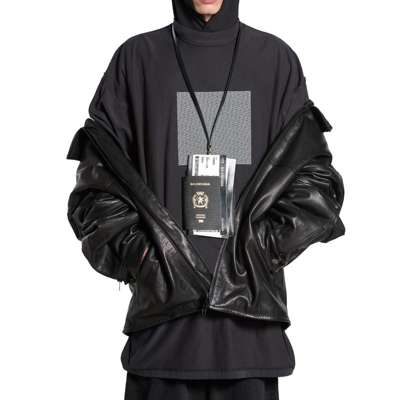 正規品バレンシアガ　PASSPORT フォンホルダー　BALENCIAGA Passport フォンホルダー