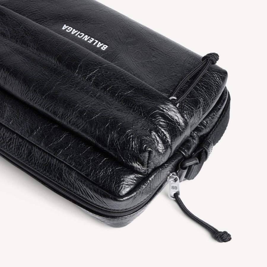 バレンシアガ BALENCIAGA メンズ EXPLORER カメラバッグ【ブラック 】【送料無料】【正規品】の画像