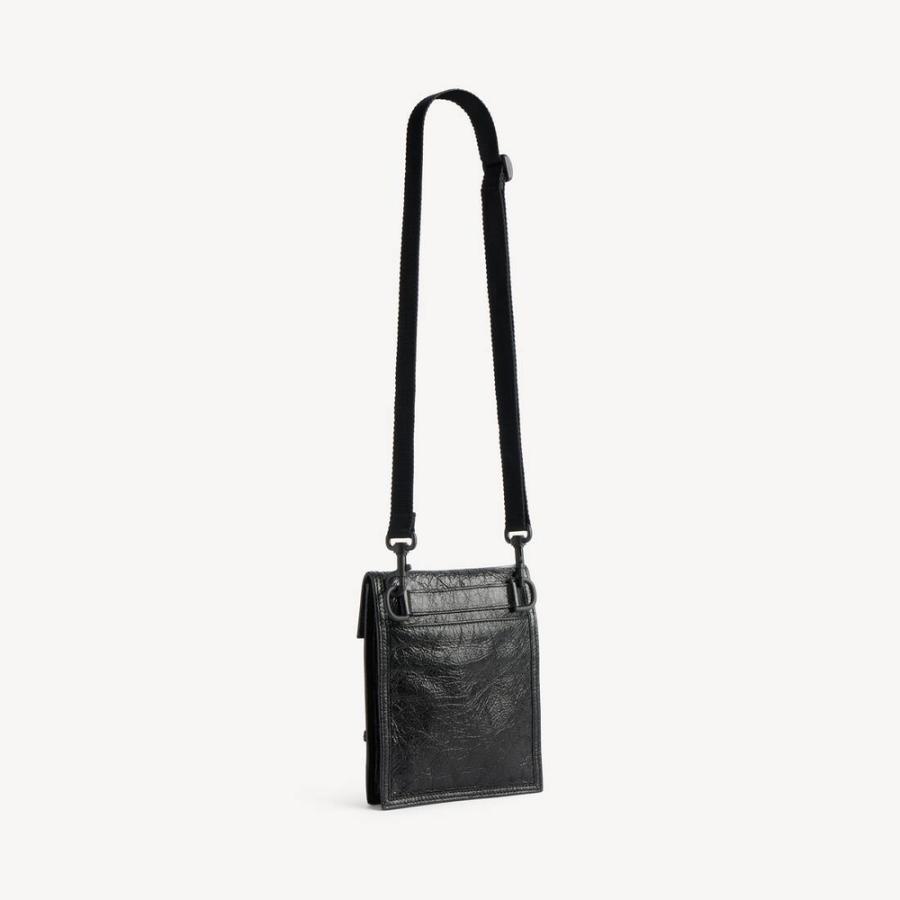 バレンシアガ BALENCIAGA メンズ EXPLORER ストラップ付きポーチ スモール【ブラック 】【送料無料】【正規品】の画像
