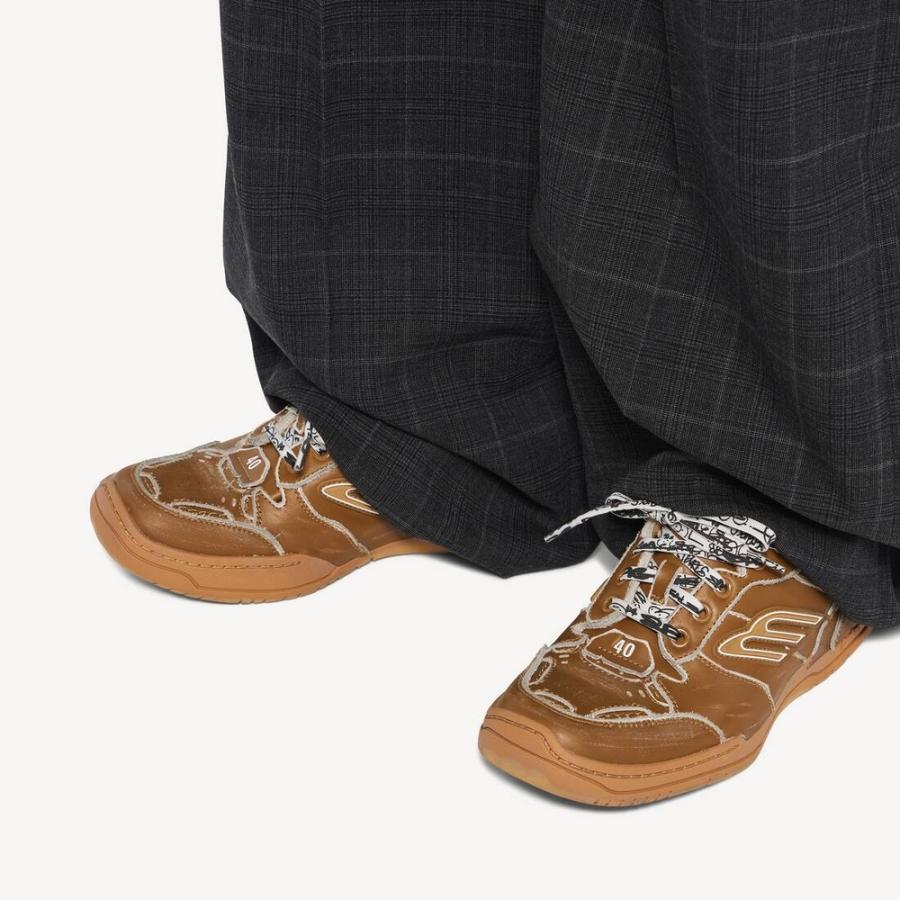 バレンシアガ BALENCIAGA メンズ HAMPTONS ミディアム ユーズド加工スニーカー【キャメル 】【送料無料】【正規品】の画像