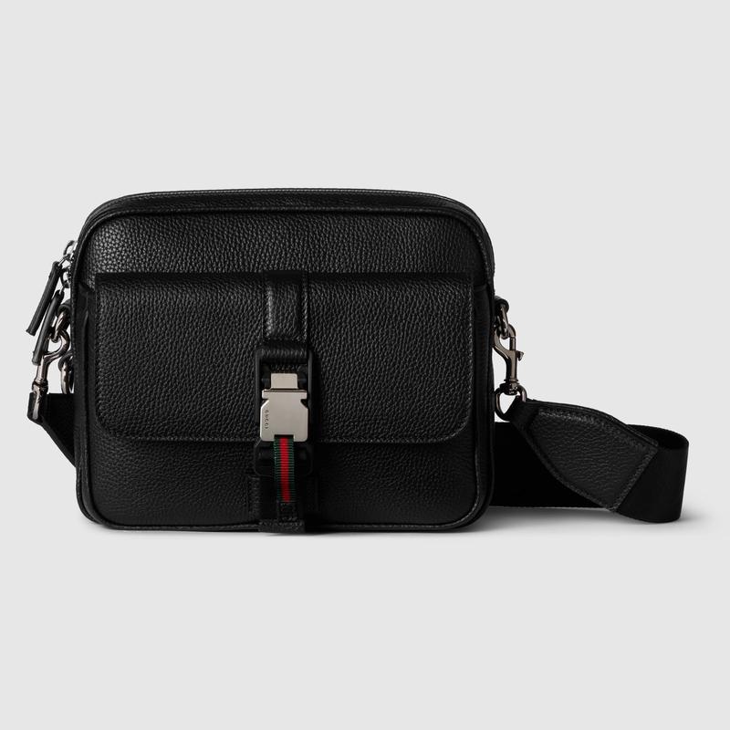 GUCCI（グッチ） メンズ ウェブ ストライプ付き スモール クロスボディ