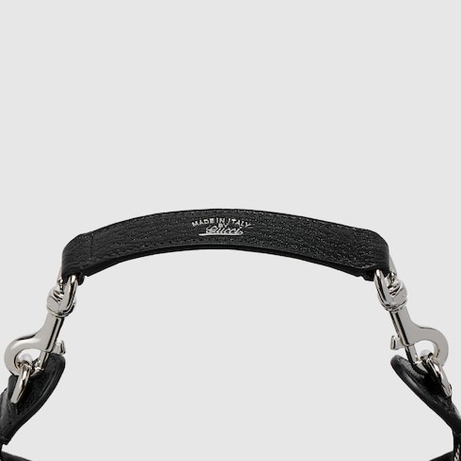 GUCCIブラック・ボディバッグ・肩掛け メンズ 春コーデ 美品‼︎ GUCCIのボディバッグ/ウエストポーチを使ったメンズ人気ファッション