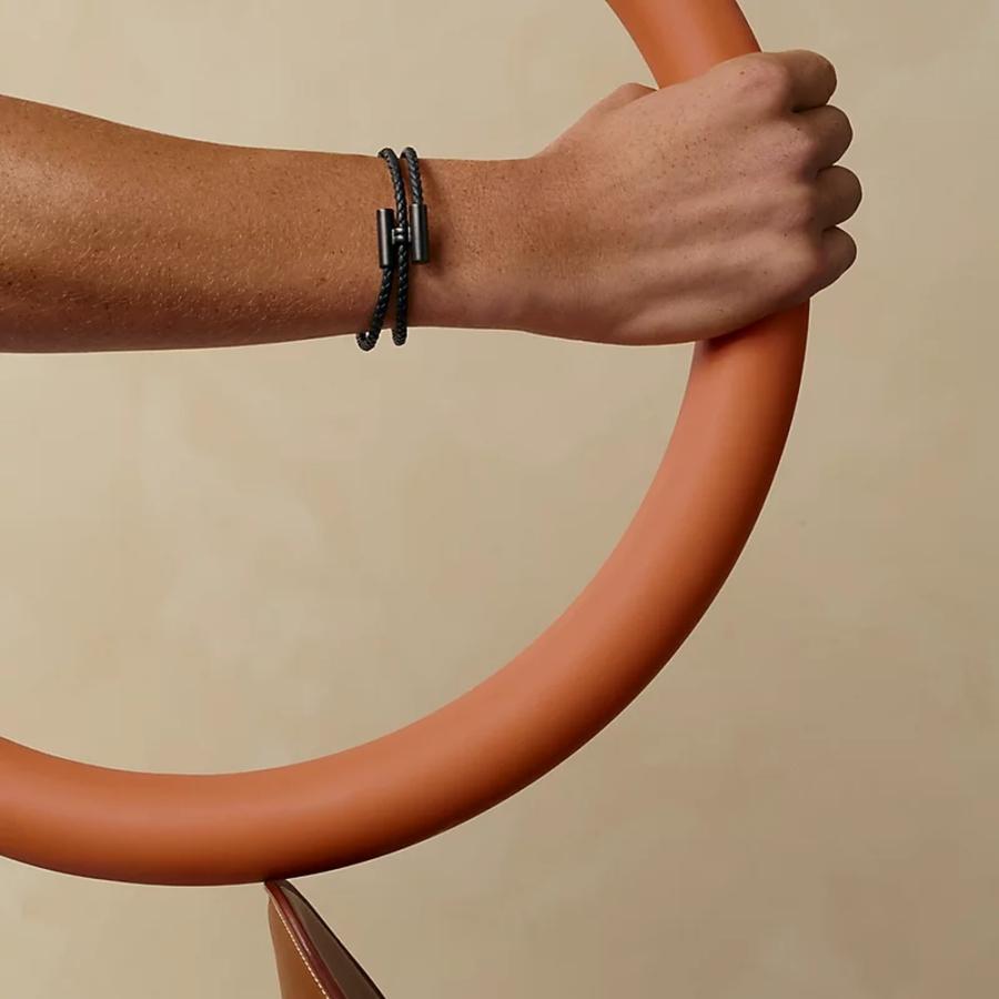 エルメス HERMES メンズ レザーブレスレット (トゥルニ) トレッセ【ブラック 】【送料無料】【正規品】の画像