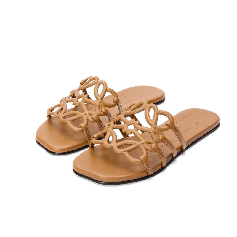 loewe ロエベペタルアナグラムスライドサンダルキャメル