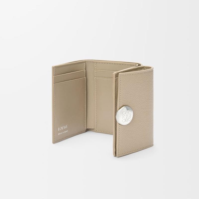 ロエベ LOEWE 2025春夏 ペブル トライフォールド ウォレット 財布 LOEWE ロエベ 2025春夏 レディース ペブル トライフォールド
