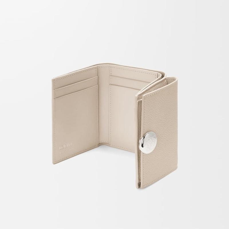 LOEWE ロエベ トライフォールドウォレット ライトゴースト 財布 ロエベ トライフォールド レザー コンパクト 三つ折り財布 ライト