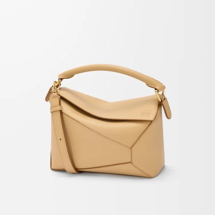 LOEWE ベージュ レザー ショルダーバッグ 中古・古着通販】LOEWE (ロエベ) [OLD]レザーショルダーバッグ