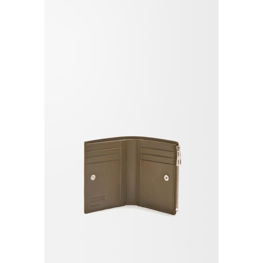 ロエベ LOEWE 2025秋冬メンズ スリム コンパクトウォレット 財布（シャイニーカーフ）【ダークカーキグリーン/カーキグリーン 】【送料無料】【正規品】の画像