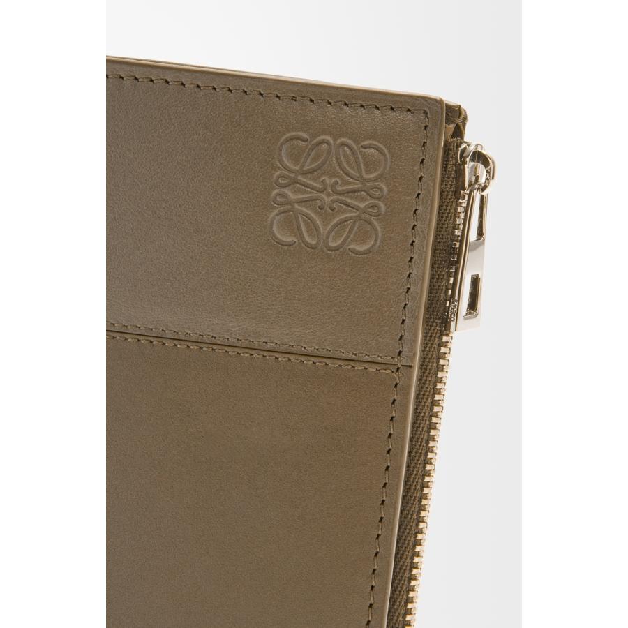 ロエベ LOEWE 2025秋冬メンズ スリム コンパクトウォレット 財布（シャイニーカーフ）【ダークカーキグリーン/カーキグリーン 】【送料無料】【正規品】の画像