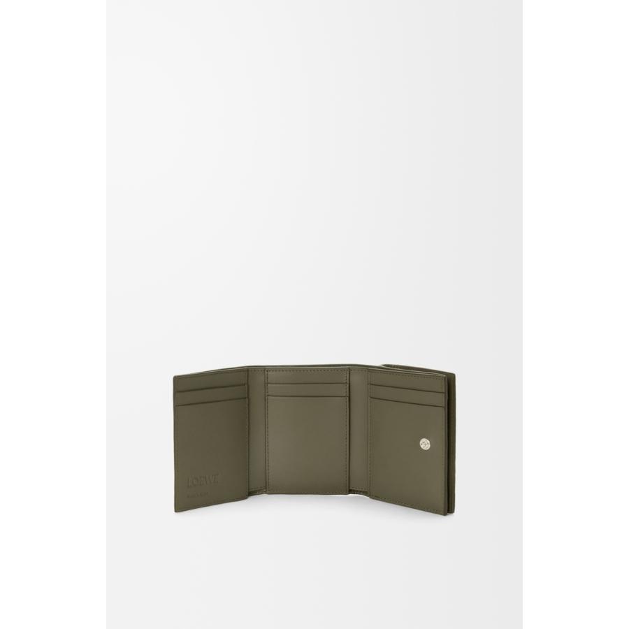 ロエベ LOEWE 2025秋冬メンズ トライフォールド ウォレット 財布（ソフトグレインカーフ）【カーキグリーン 】【送料無料】【正規品】の画像