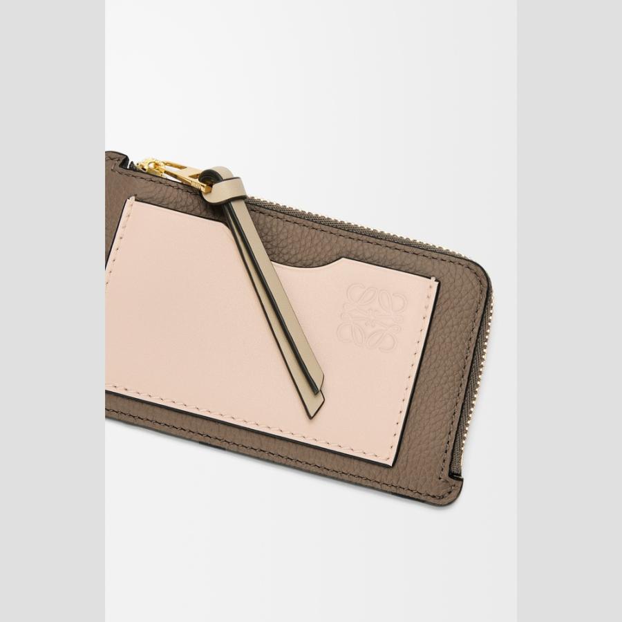 ロエベ LOEWE 2025秋冬レディース コインカードホルダー（ソフトグレインカーフ）【トープ/タルク 】【送料無料】【正規品】の画像