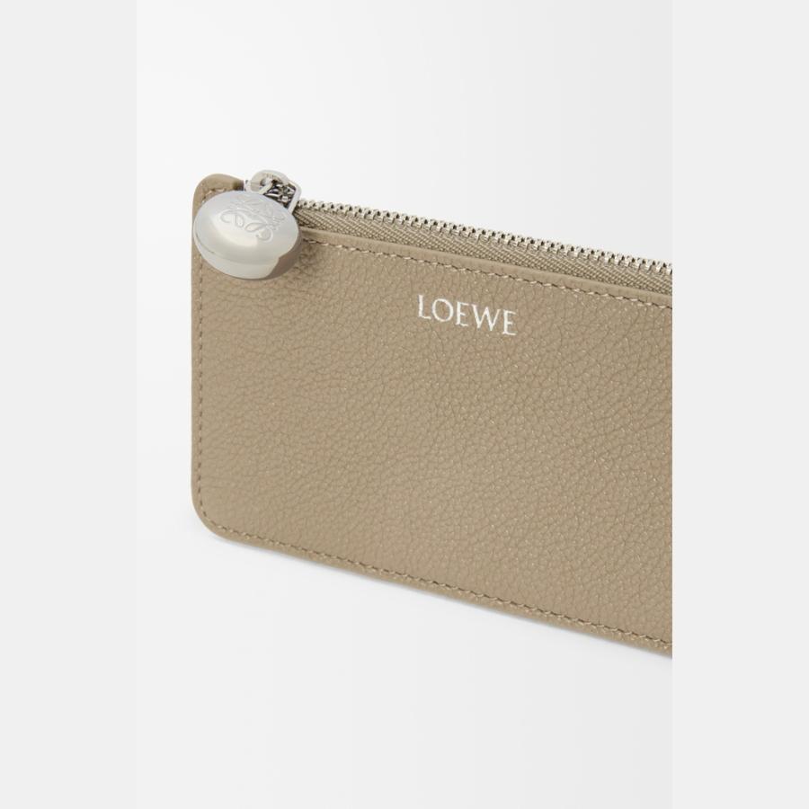 ロエベ LOEWE 2025秋冬レディース ペブル コインカードホルダー（ペブルグレインカーフ）【クレイ 】【送料無料】【正規品】の画像