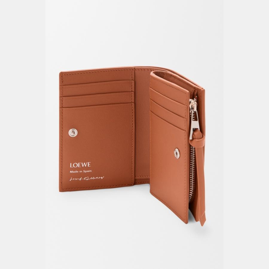 正規品　LOEWE ロエベ　レディース　財布　キャメル LOEWE ロエベ 二つ折り財布 キャメル - メルカリ